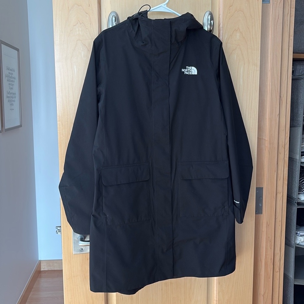 The Northface City Breeze Rain Jacket II